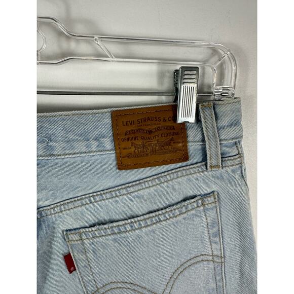 Levis' Premium Wedgie Short Button Fly Light Wash Cut Off Size 28 - Picture 11 of 11